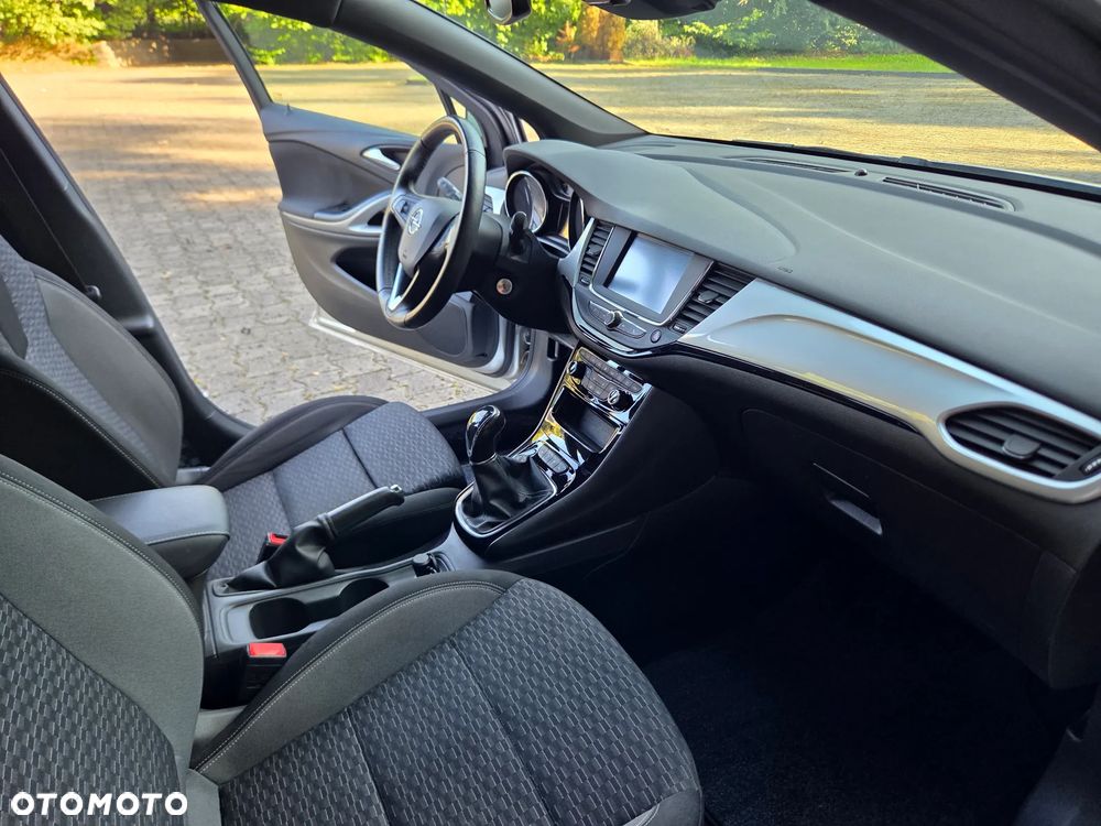 Opel Astra 1.2 T Business Elegance S&S - 12