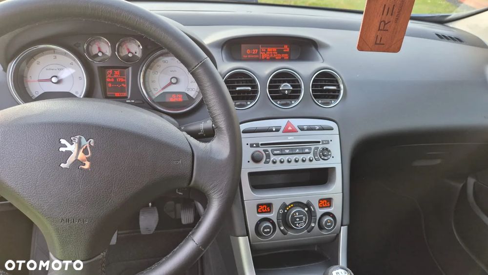 Peugeot 308 SW HDi FAP 135 Platinum - 11