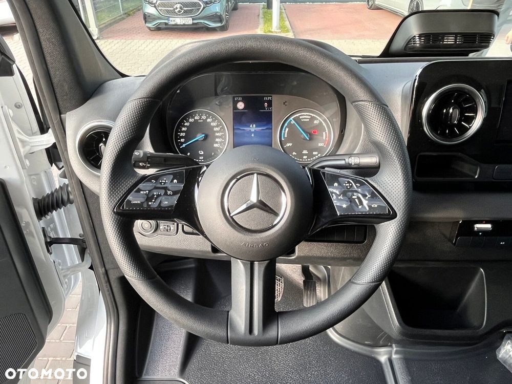 Mercedes-Benz Sprinter 314 e - 13