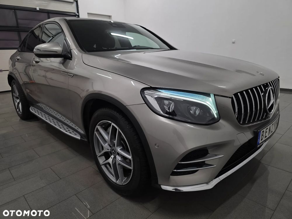 Mercedes-Benz GLC 250 4Matic 9G-TRONIC AMG Line - 1