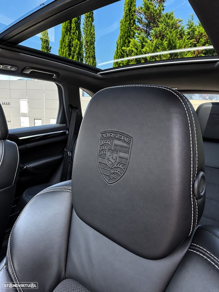 Porsche Cayenne S E-Hybrid Platinum Edition - 12