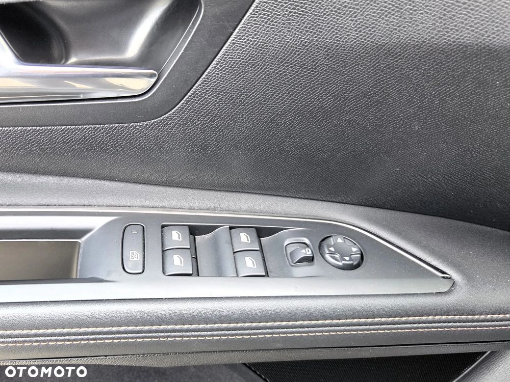 Peugeot 5008 1.5 BlueHDi GT Pack S&S EAT8 - 22