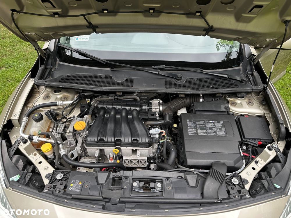Renault Fluence 2.0 16V Privilege X-Tronic CVT - 19