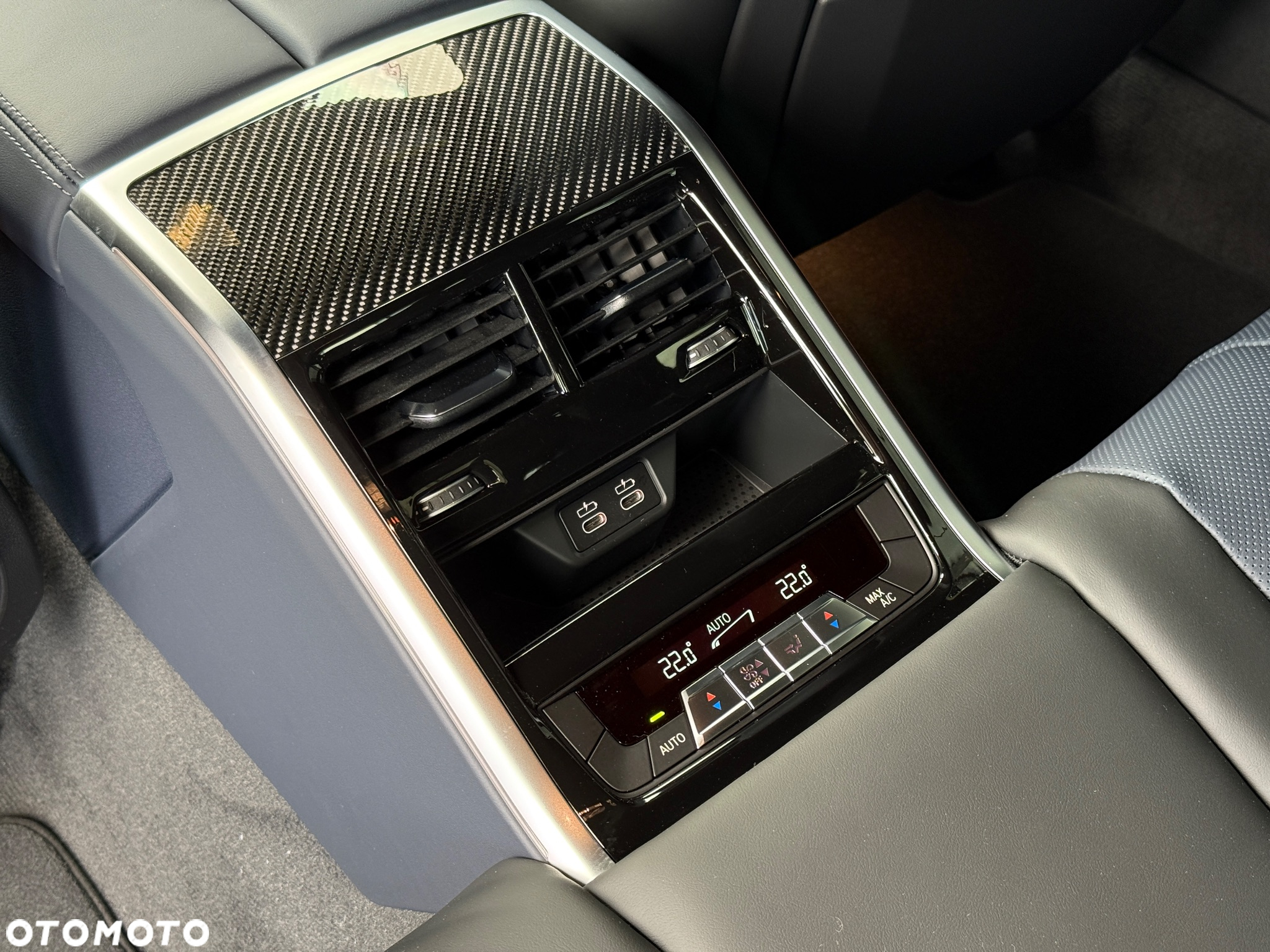BMW Seria 8 - 38