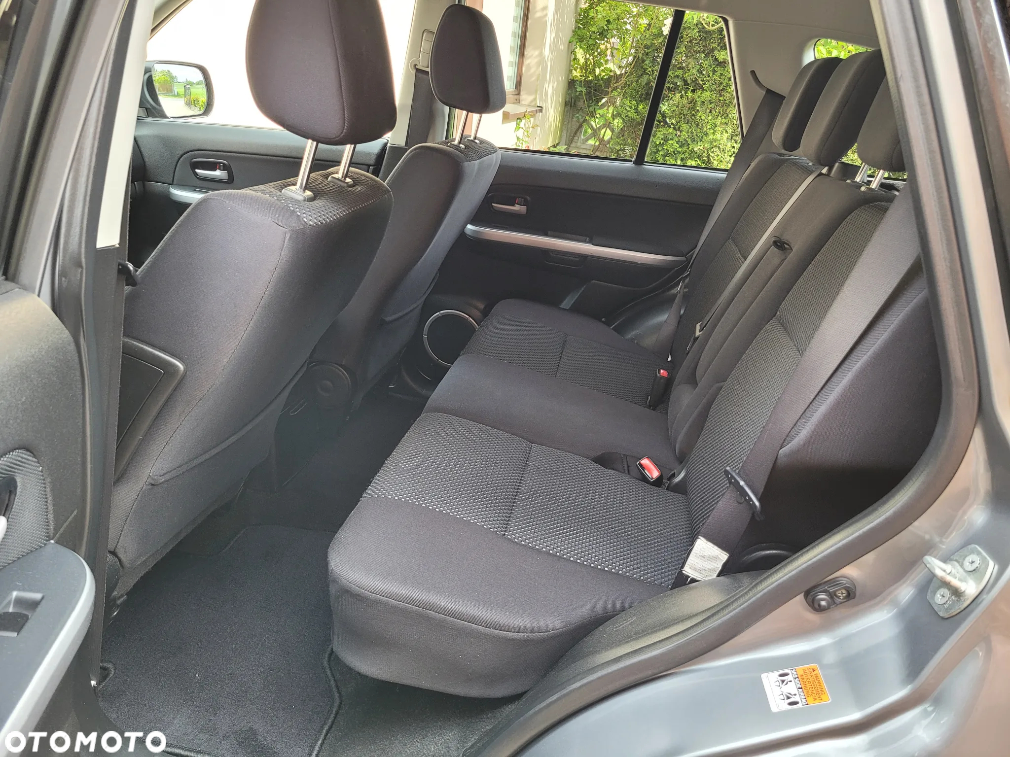 Suzuki Grand Vitara 2.0 Comfort + - 24