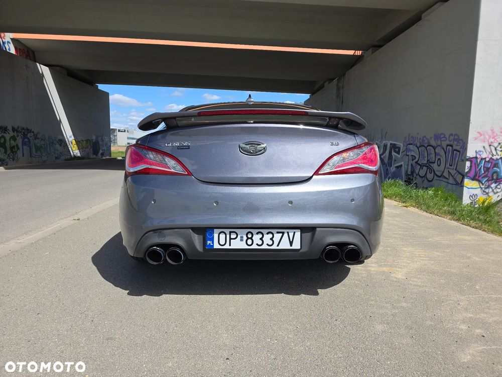 Hyundai Genesis Coupe - 6