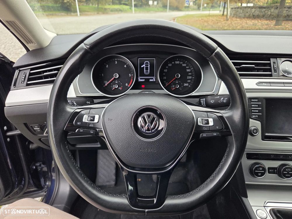 VW Passat 1.6 TDI BlueMotion - 15