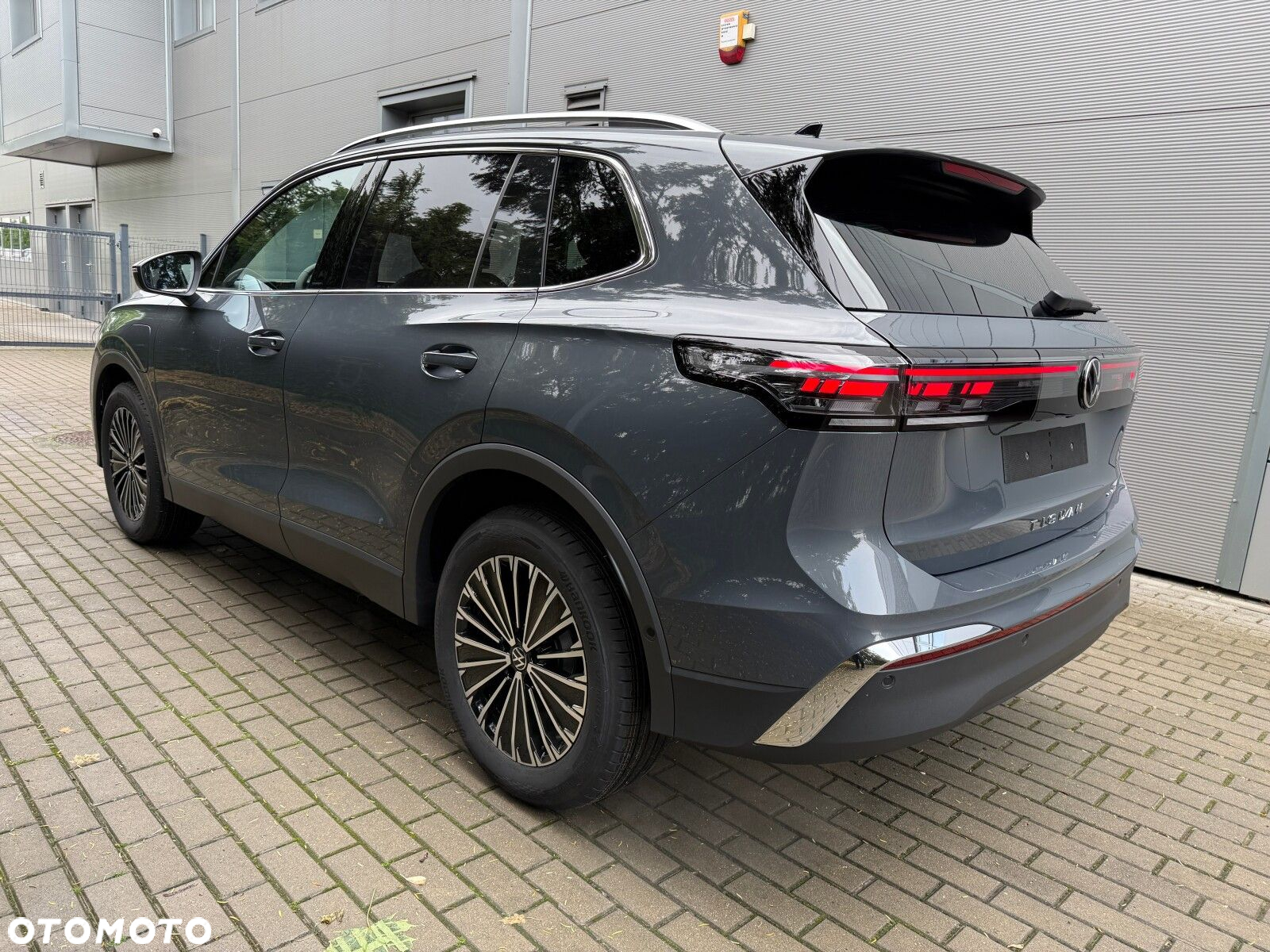Volkswagen Tiguan - 5