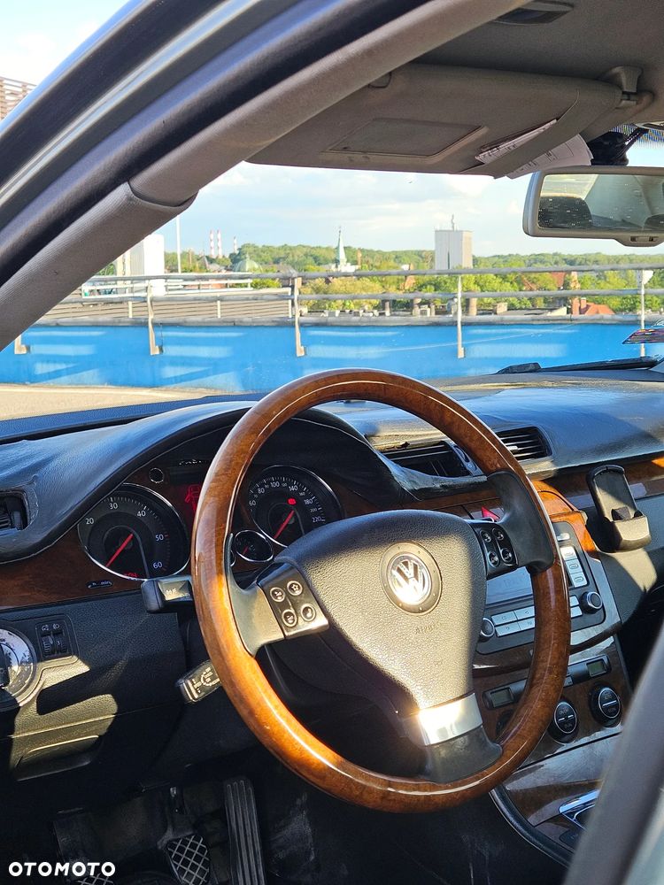 Volkswagen Passat 1.9 TDI Comfortline - 8
