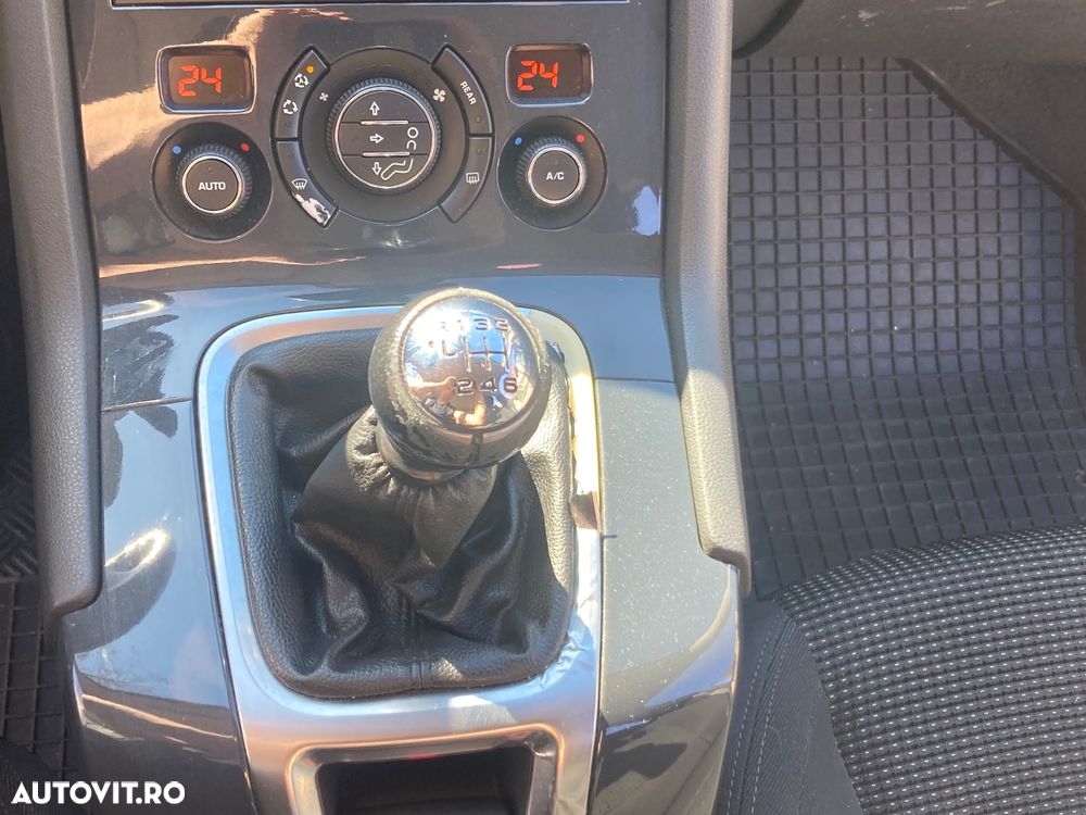 Peugeot 5008 HDI FAP 150 Family - 6
