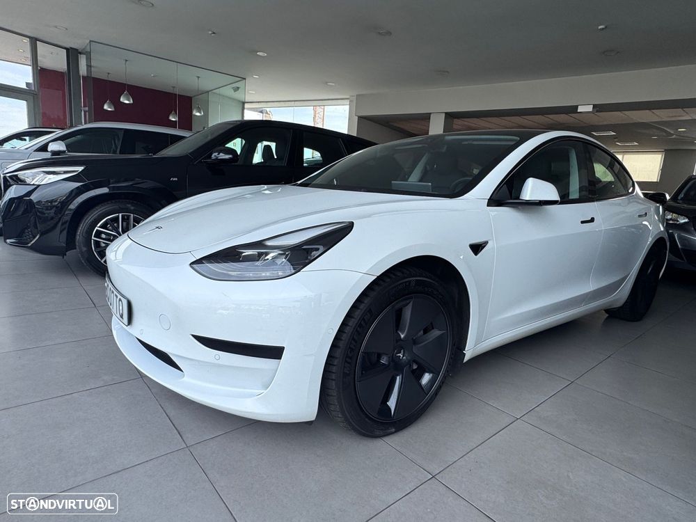 Tesla Model 3 Standard Range Plus RWD - 1