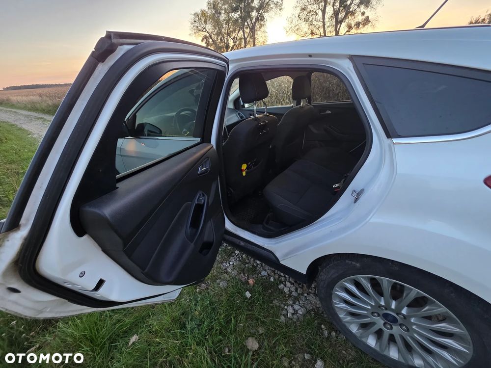 Ford Focus Turnier 1.6 TDCi DPF Start-Stopp-System Titanium - 11