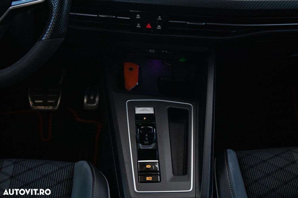 Volkswagen Golf 1.5 eTSI MHEV 150CP DSG R-Line - 20