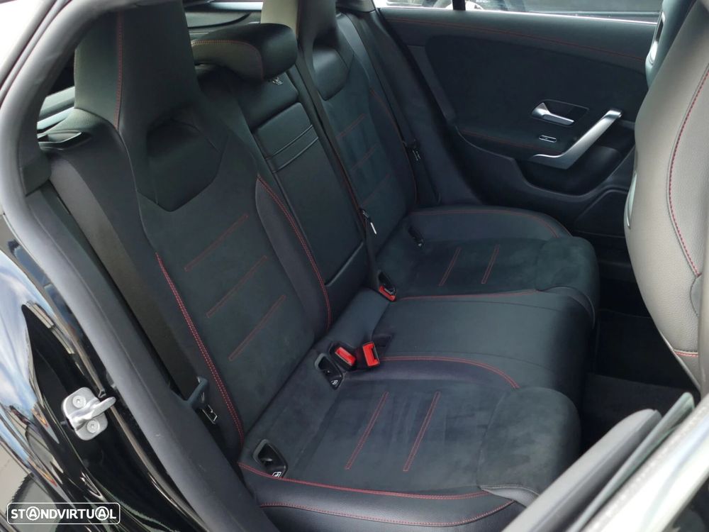 Mercedes-Benz CLA 250 e AMG Line - 28