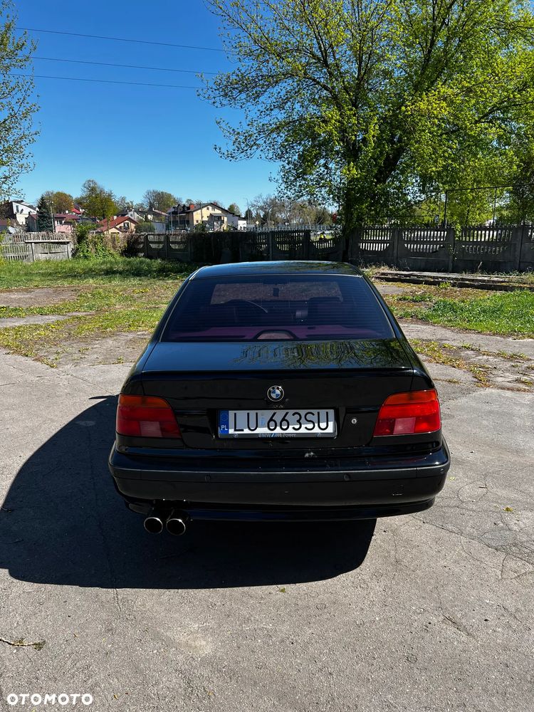 BMW Seria 5 525i - 2