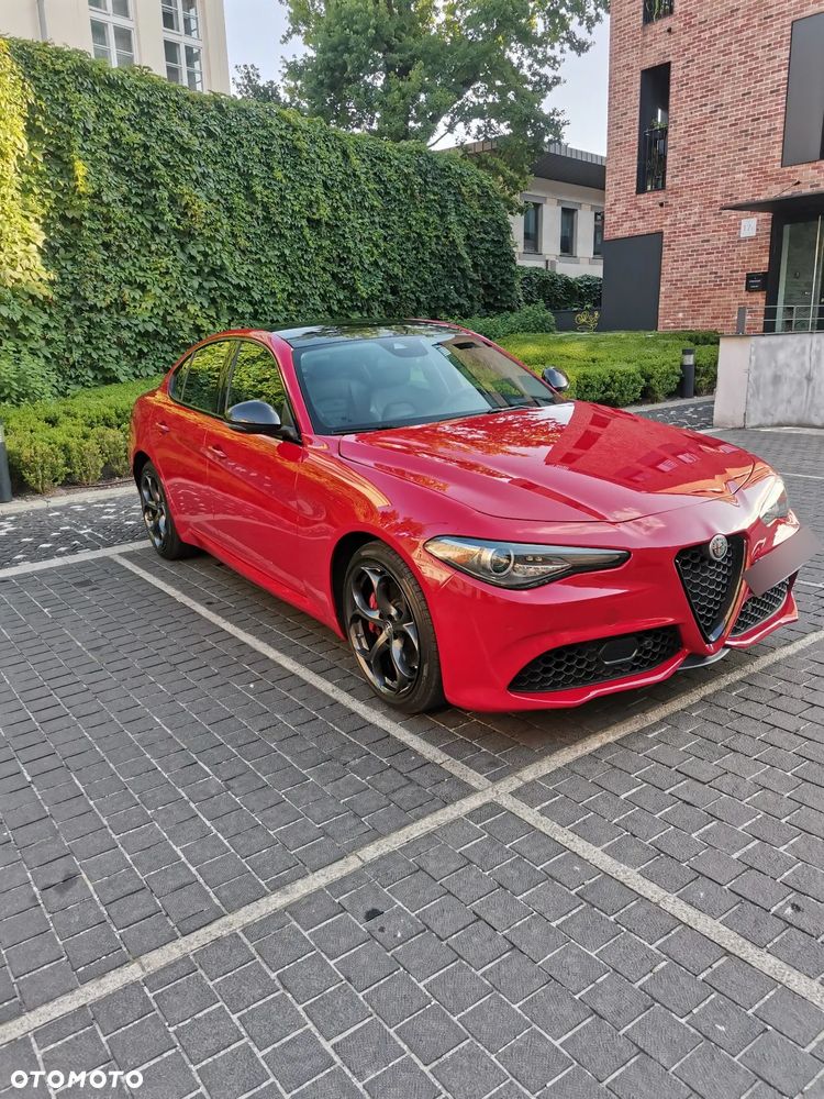 Alfa Romeo Giulia 2.0 Turbo 16V AT8-Q4 Ti - 1