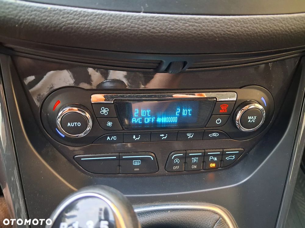 Ford Kuga - 19
