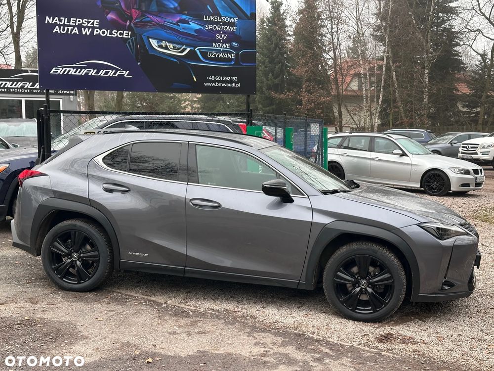 Lexus UX 250h Business Edition - 13