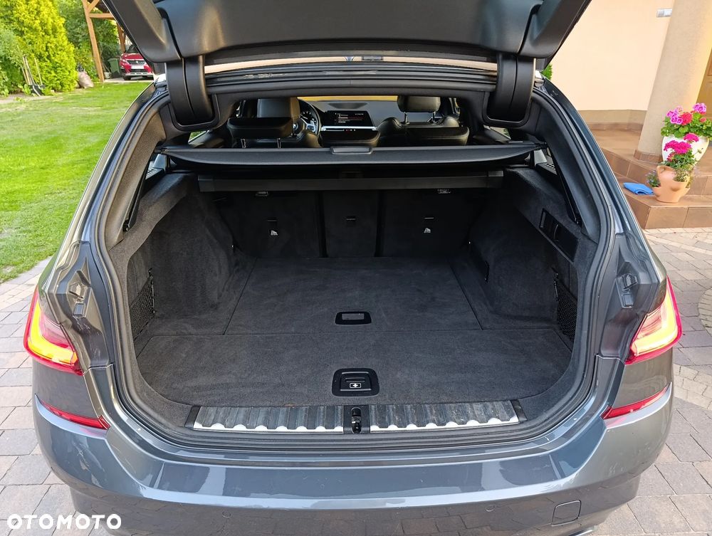 BMW Seria 3 330i M Sport sport - 35