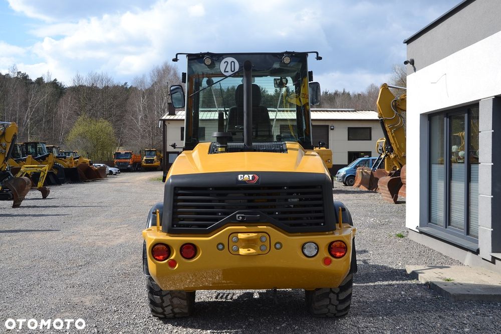 Caterpillar 908 M - 8