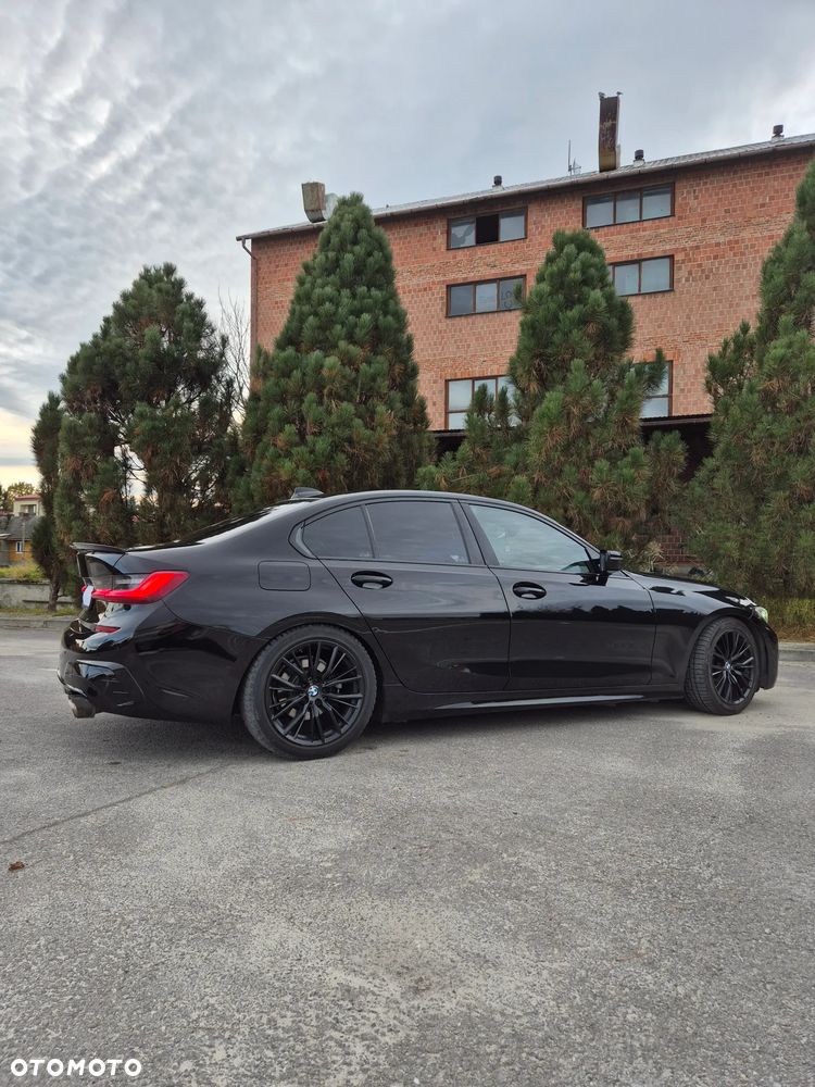 BMW Seria 3 318d M Sport - 16