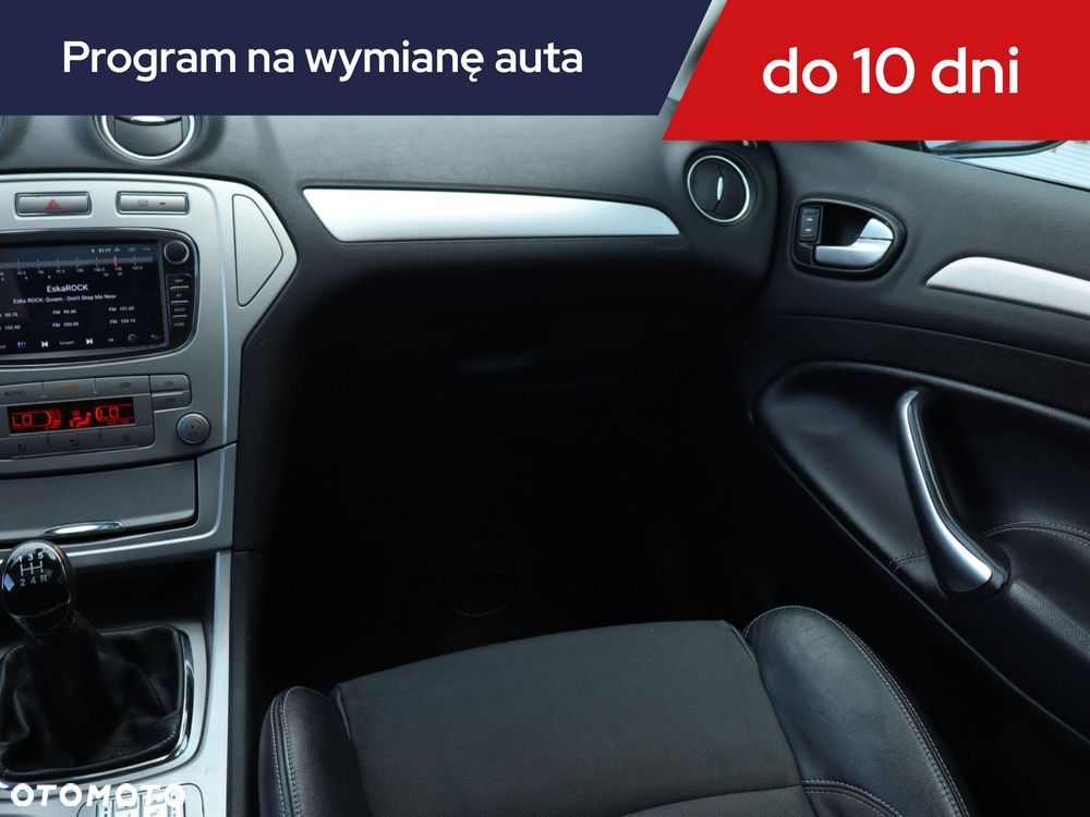Ford Mondeo - 10