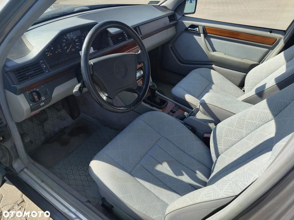 Mercedes-Benz W124 (1984-1993) - 9