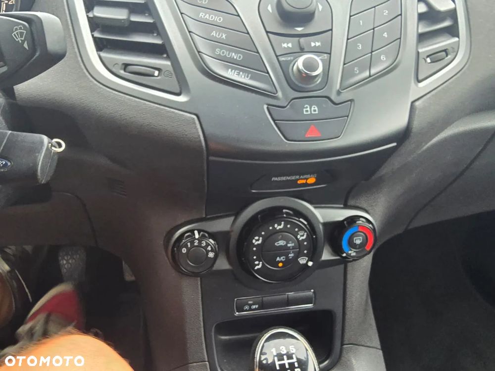 Ford Fiesta 1.0 Ambiente - 9