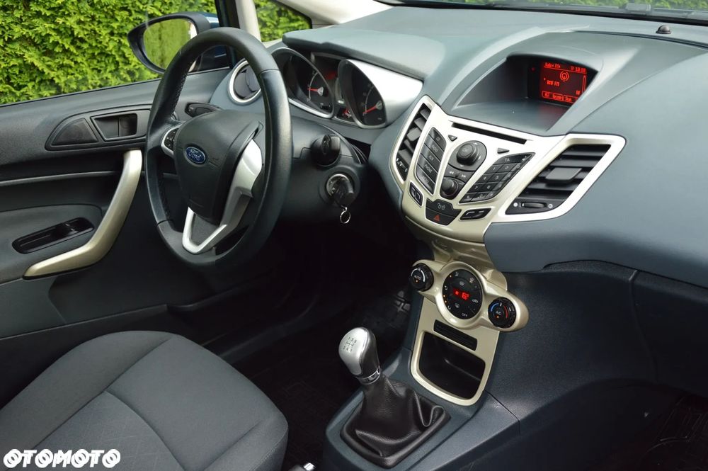 Ford Fiesta 1.6 Ghia EU5 - 27