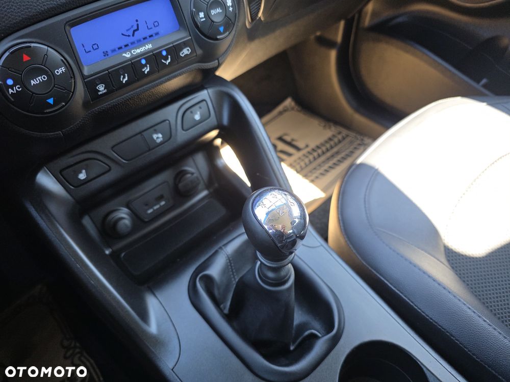 Hyundai ix35 1.6 2WD Fifa World Cup Edition - 19