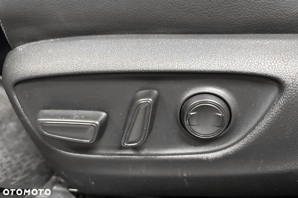 Toyota RAV4 - 25