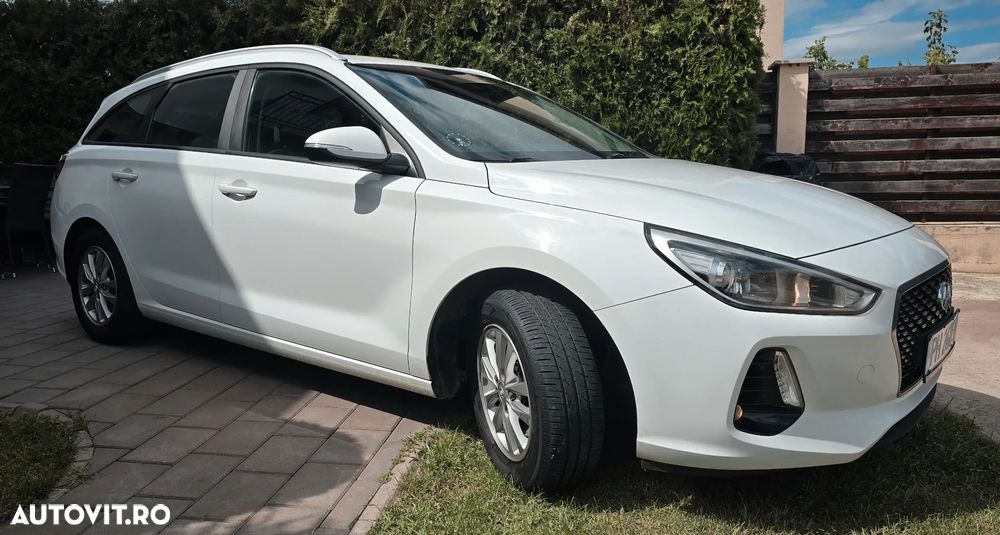 Hyundai i30 blue Kombi 1.6 CRDi Style - 2