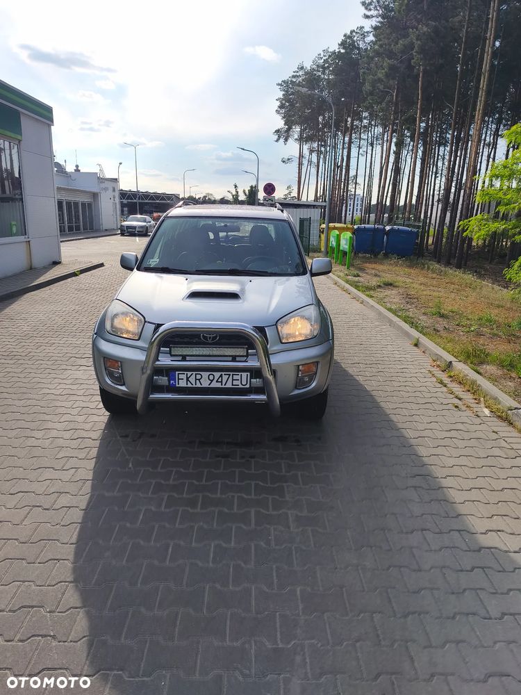 Toyota RAV4 2.0 D-4D 4x4 - 2