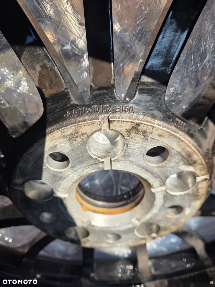 Felga alumiowa VW Golf VIII 8 19 Cali Gti Gtd R 5H0601025AH 8J-Nx19H2 ET 50 - 17