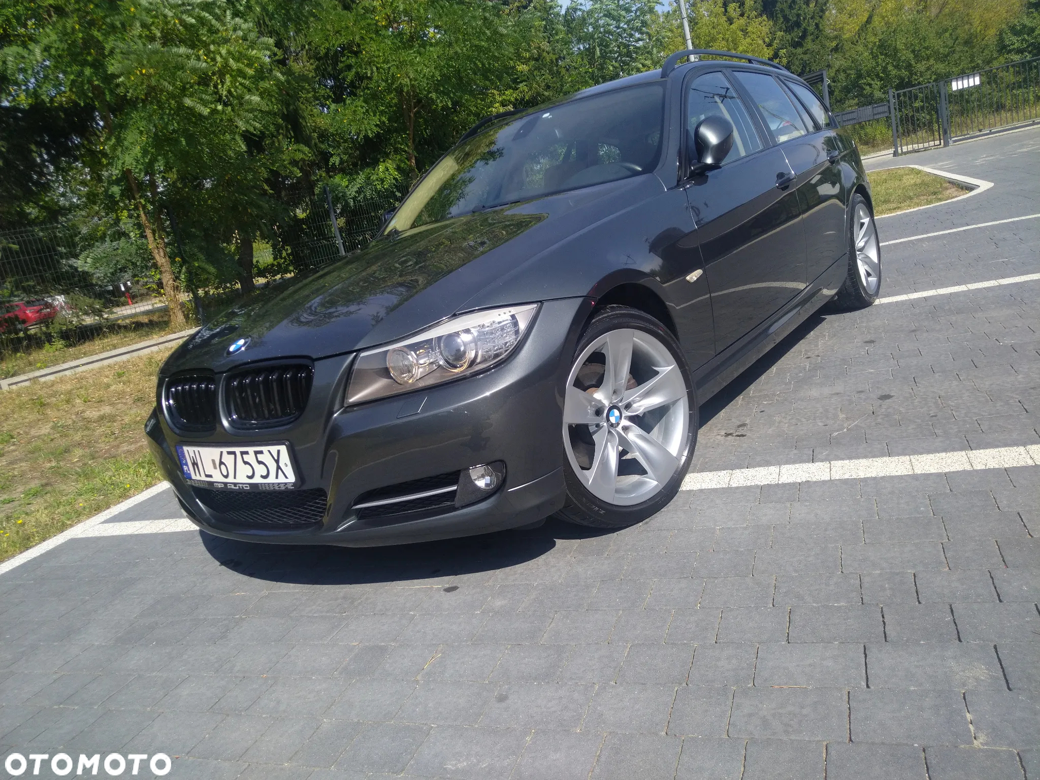 BMW Seria 3 318d DPF Touring - 15