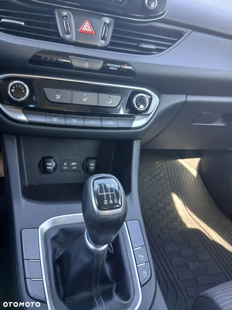 Hyundai i30 1.0 T-GDI Classic + - 9