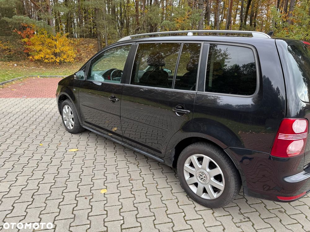 Volkswagen Touran 1.9 TDI R-Line Edition - 4