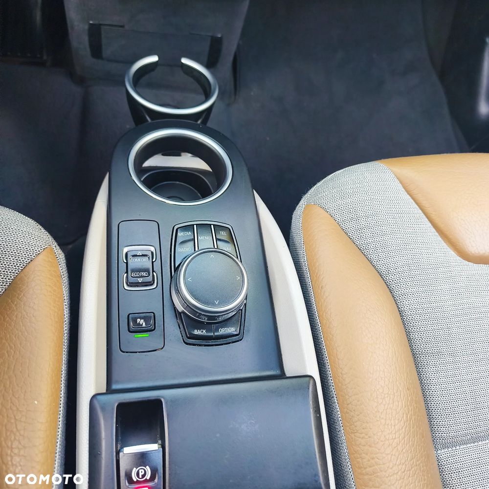 BMW i3 - 8