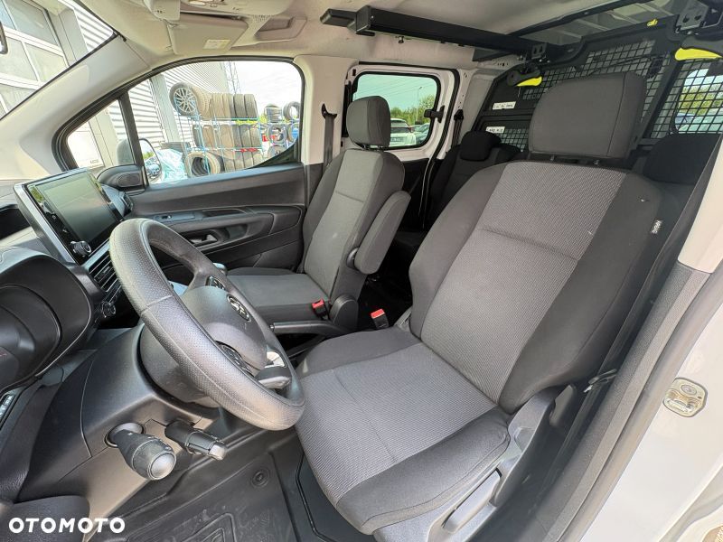 Toyota Proace City - 36