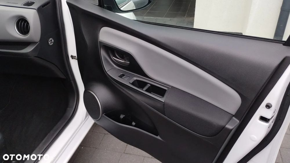 Toyota Yaris - 18