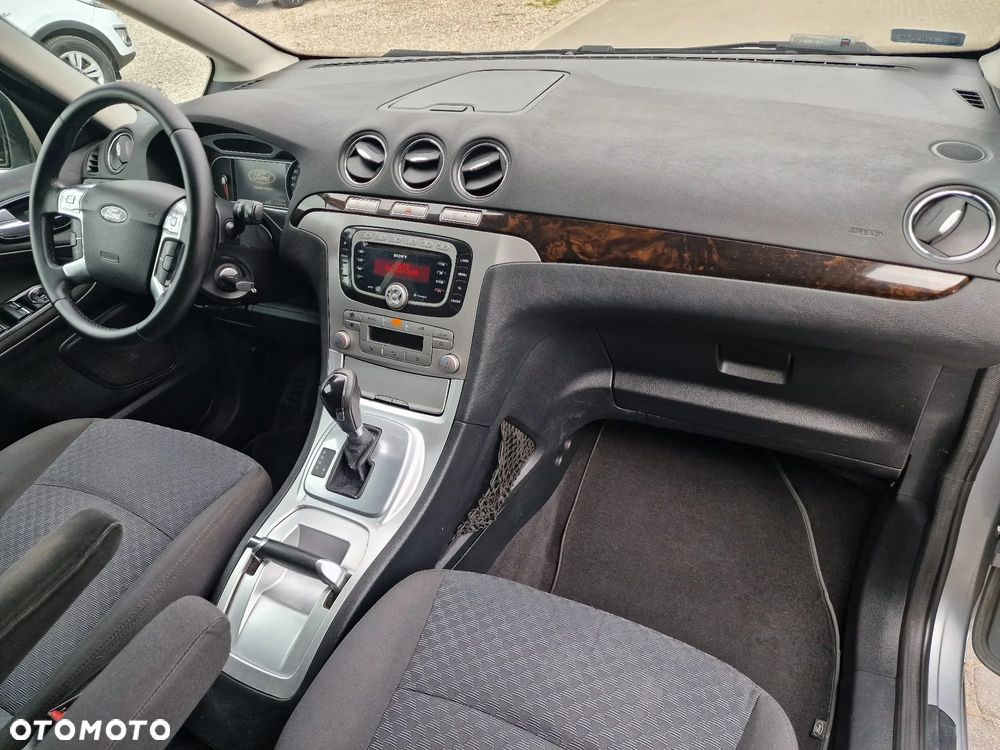 Ford Galaxy 2.0 TDCi DPF Ghia - 15