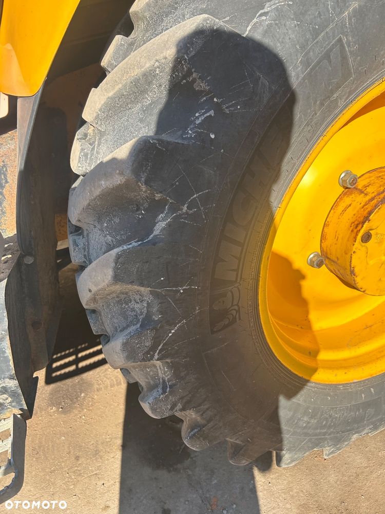JCB 4 CX - 4