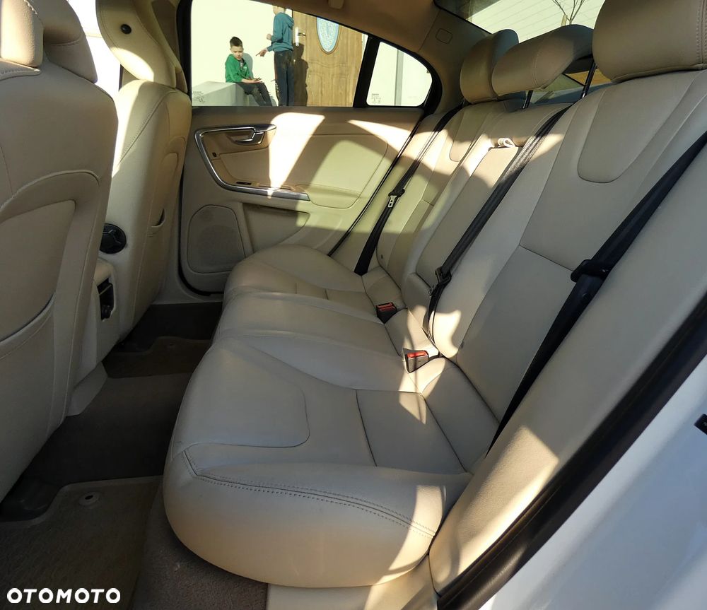 Volvo S60 - 9
