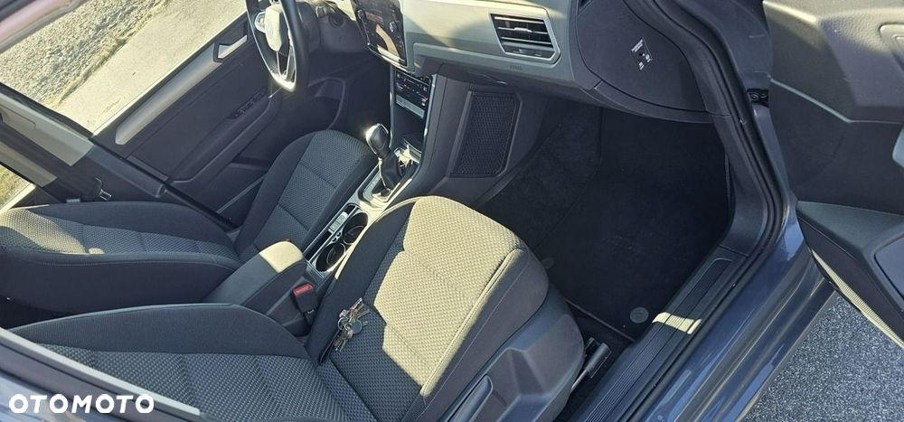Volkswagen Touran - 25