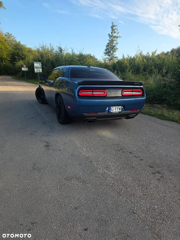 Dodge Challenger 6.2 Hellcat - 9