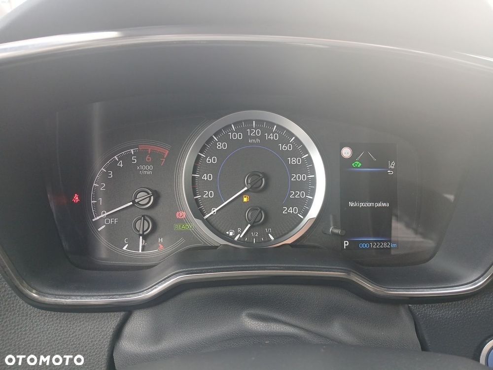 Toyota Corolla 1.8 Hybrid Comfort - 18