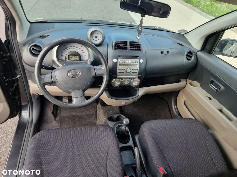 Daihatsu Sirion 1.3 - 6