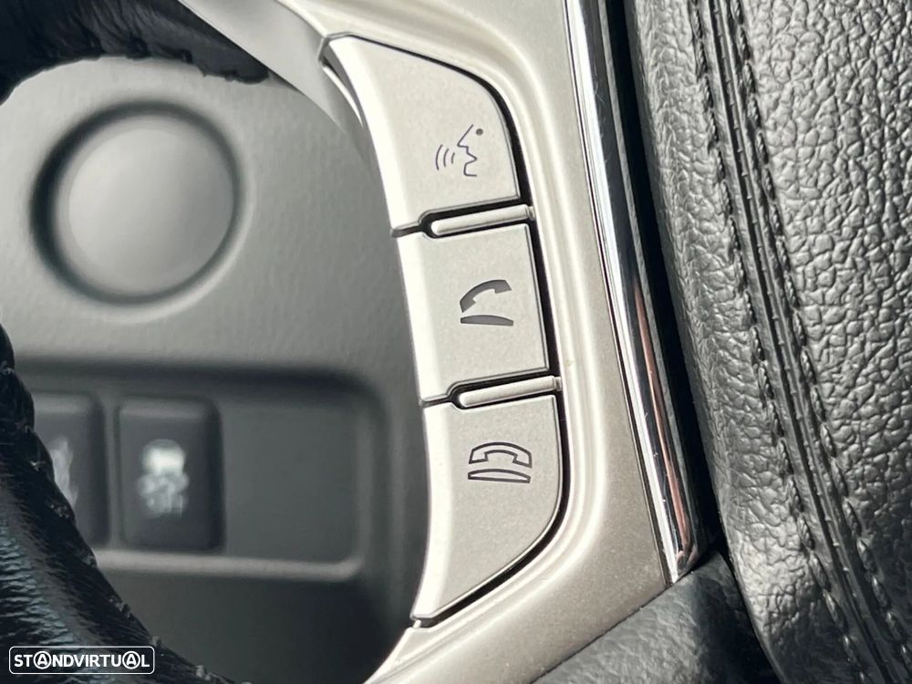 Mitsubishi L200 2.3 DI-D Strakar Space Cab Intense 4WD - 29