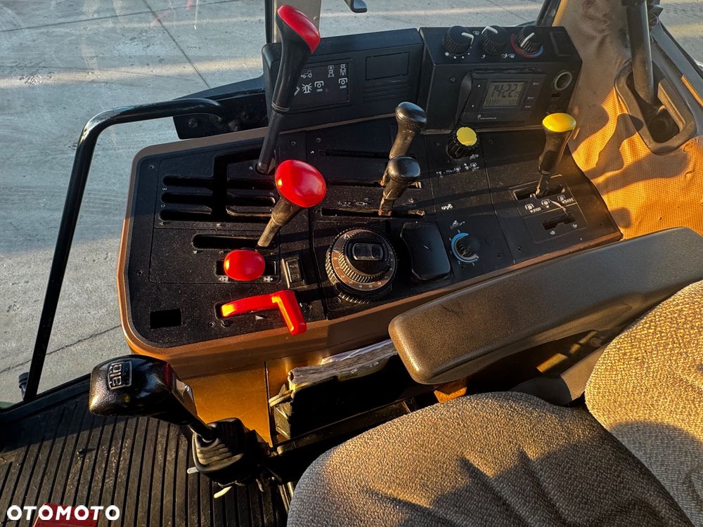 John Deere 6800 - 9