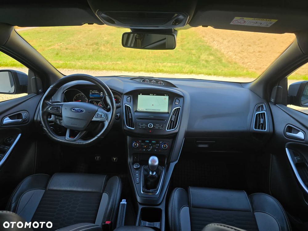 Ford Focus - 14